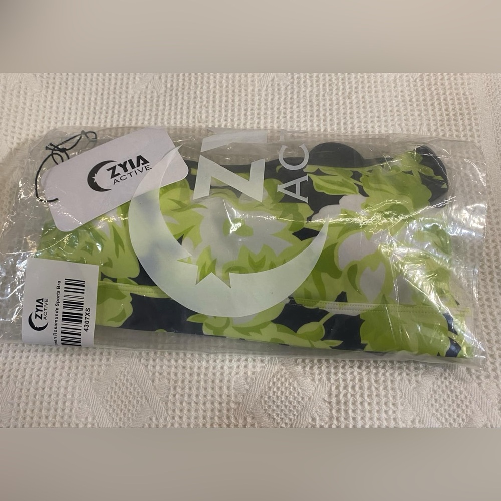 NWT Zyia Sports bra